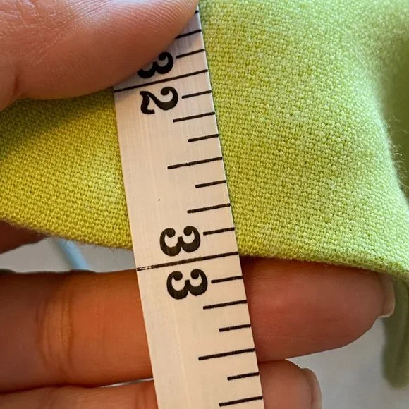 FINAL CHANCE! CLOSET CLOSING! - Picture 9 of 10